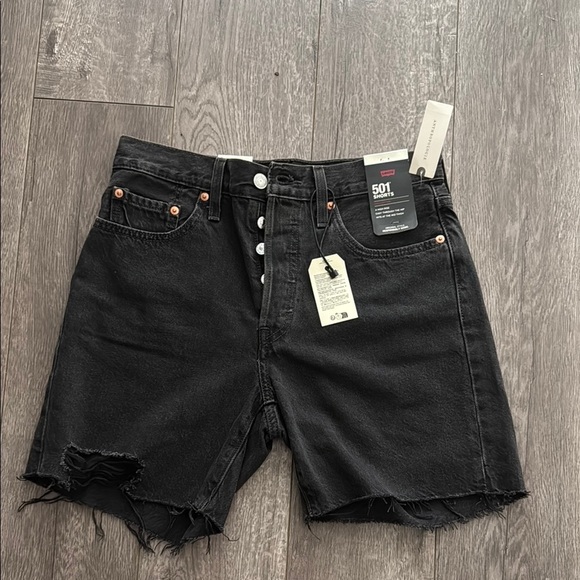 NWT Levi’s high rise 501 black Jean shorts 27 - Picture 1 of 5